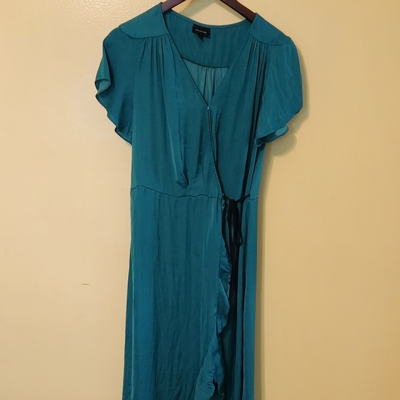Who What Wear Dresses | Who What Wear Women's Green Wrap Around Maxi Dress. Size Small | Color: Green | Size: S | Kariarnold421's Closet